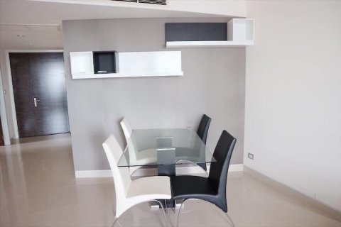 Condominio de 2 dormitorios en Khlong San, Bangkok, Tailandia № 136763 - foto 2