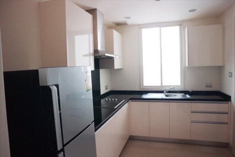 Condominio de 2 dormitorios en Khlong San, Bangkok, Tailandia № 136763 - foto 6