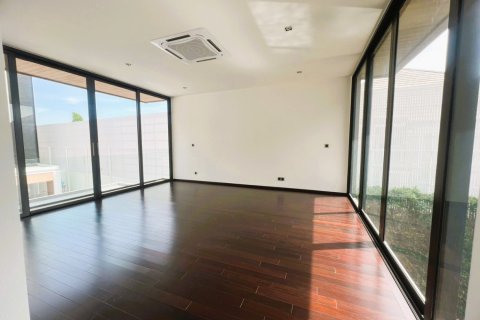 Haus in Bangkok, Thailand 7 Schlafzimmer № 180892 - Foto 8