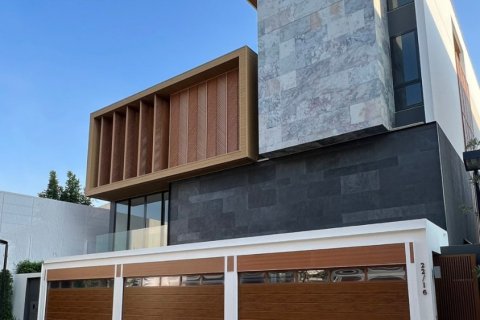 Haus in Bangkok, Thailand 7 Schlafzimmer № 180892 - Foto 15