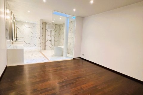 Haus in Bangkok, Thailand 7 Schlafzimmer № 180892 - Foto 14