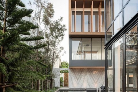 Haus in Bangkok, Thailand 7 Schlafzimmer № 180892 - Foto 3