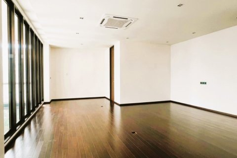 Haus in Bangkok, Thailand 7 Schlafzimmer № 180892 - Foto 9