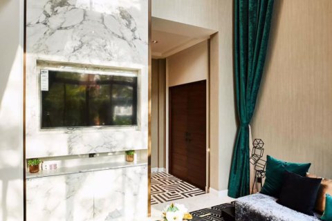 Haus in Phra Khanong, Bangkok, Thailand 4 Schlafzimmer № 47635 - Foto 4