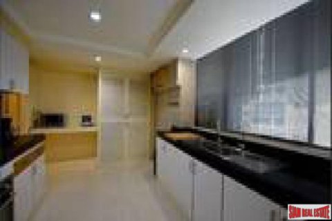 Apartamento de 3 dormitorios en Bangkok, Tailandia № 203253 - foto 4