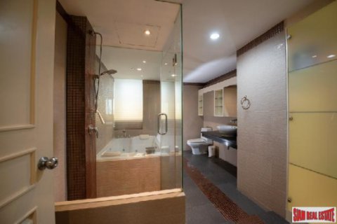 Apartamento de 3 dormitorios en Bangkok, Tailandia № 203253 - foto 3