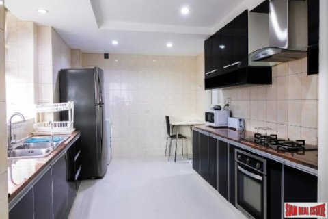 Apartamento de 3 dormitorios en Bangkok, Tailandia № 203252 - foto 3