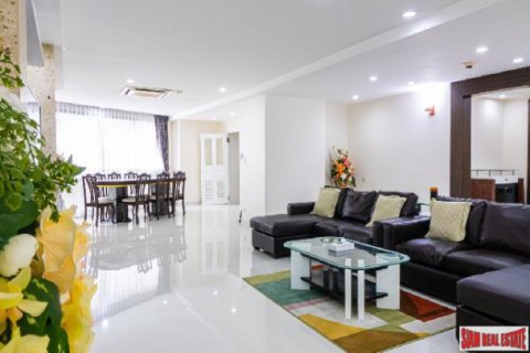 Apartamento de 3 dormitorios en Bangkok, Tailandia № 203252