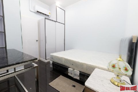 Apartamento de 2 dormitorios en Bangkok, Tailandia № 203254 - foto 5