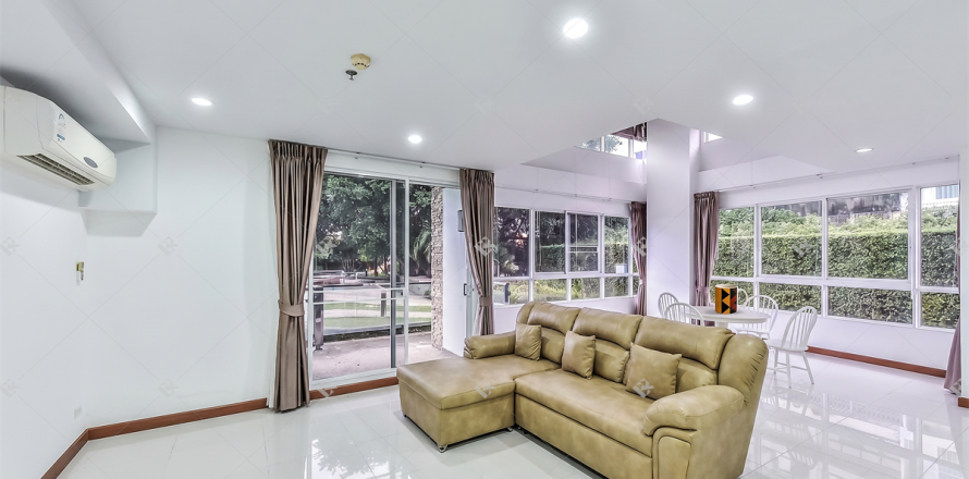 Condo à Bangkok, Thaïlande, 3 chambres № 189997