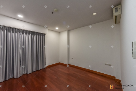 Condo à Bangkok, Thaïlande, 3 chambres № 189997 - photo 10