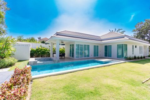 Chalet de 3 dormitorios en Hua Hin, Tailandia № 119244 - foto 2