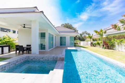 Chalet de 3 dormitorios en Hua Hin, Tailandia № 119244 - foto 6