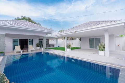 Chalet de 3 dormitorios en Hua Hin, Tailandia № 158912 - foto 2