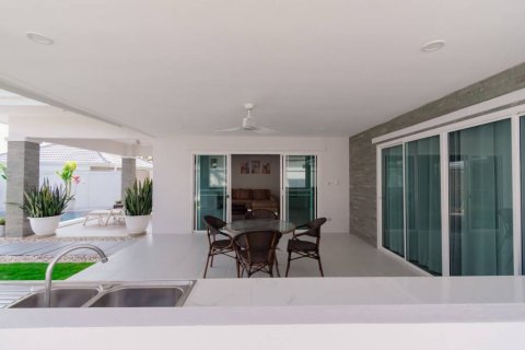 Chalet de 3 dormitorios en Hua Hin, Tailandia № 158912 - foto 7