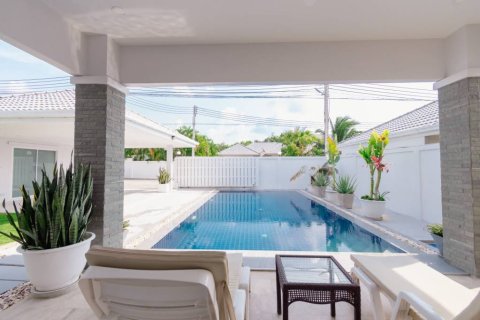Chalet de 3 dormitorios en Hua Hin, Tailandia № 158912 - foto 3