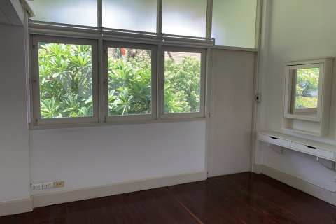 Casa de 2 dormitorios en Watthana, Bangkok, Tailandia № 200670 - foto 7