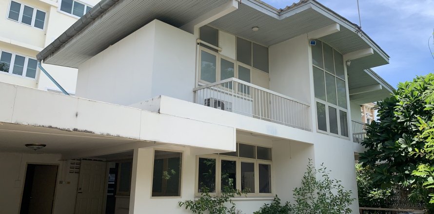 Casa de 2 dormitorios en Watthana, Bangkok, Tailandia № 200670