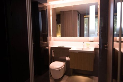 Condominio de 1 dormitorio en Watthana, Bangkok, Tailandia № 200667 - foto 3