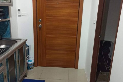 Estudio en el condominio en Jomtien Beach, Pattaya, Tailandia № 204319 - foto 11
