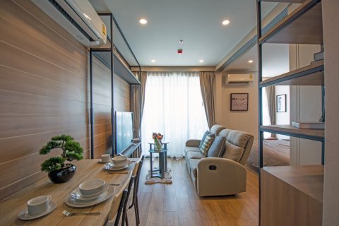 Condominio de 1 dormitorio en Bangkok, Tailandia № 143389 - foto 2