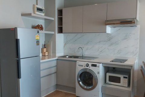 Condominio de 1 dormitorio en Bangkok, Tailandia № 143391 - foto 6