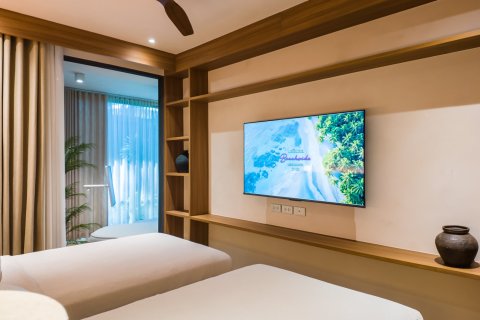 Condo in Bang Tao, Thailand, 2 bedrooms  № 210233 - photo 13