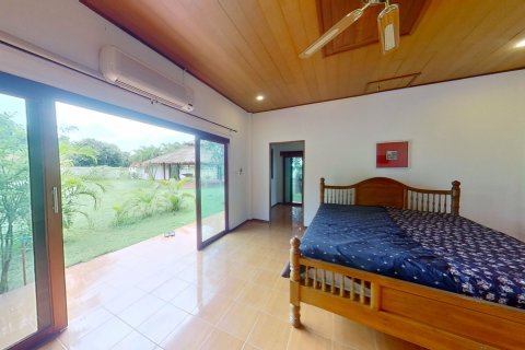 Chalet de 10 dormitorios en Hang Dong, Tailandia № 167576 - foto 14