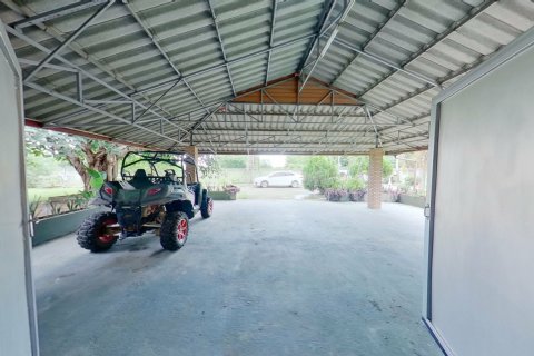 Chalet de 10 dormitorios en Hang Dong, Tailandia № 167576 - foto 16