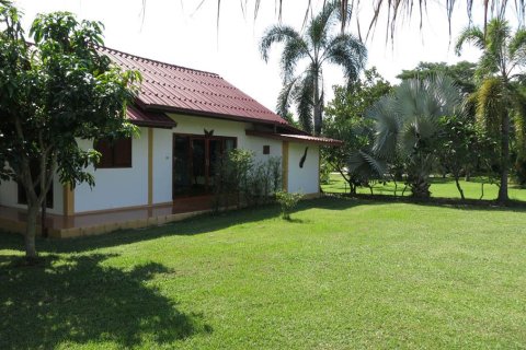 Chalet de 10 dormitorios en Hang Dong, Tailandia № 167576 - foto 5