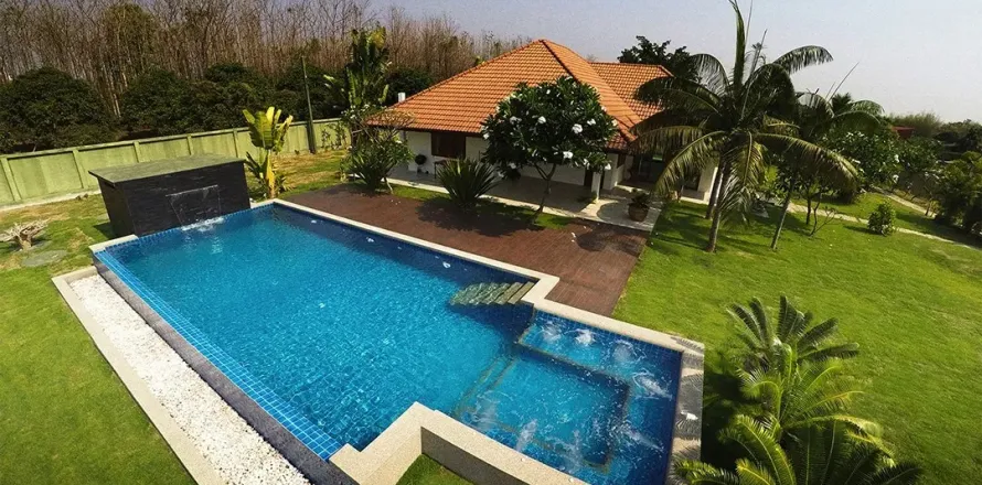 Chalet de 10 dormitorios en Hang Dong, Tailandia № 167576