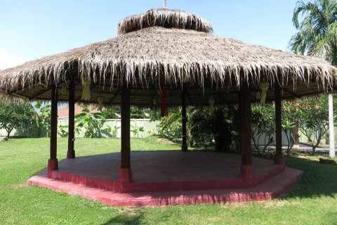 Chalet de 10 dormitorios en Hang Dong, Tailandia № 167576 - foto 8