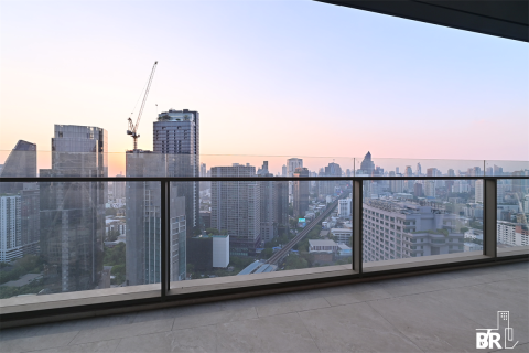 Condominio de 3 dormitorios en Bangkok, Tailandia № 202363 - foto 10