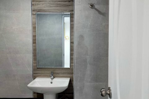 Condominio de 1 dormitorio en Pattaya, Tailandia № 204360 - foto 7