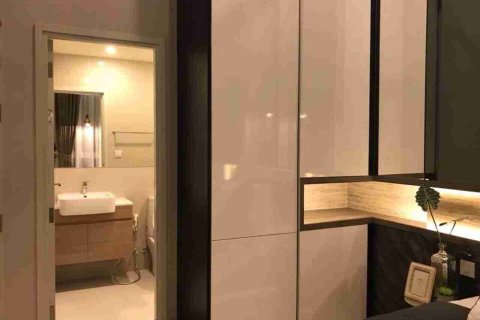 Condominio de 1 dormitorio en Bangkok, Tailandia № 184090 - foto 8