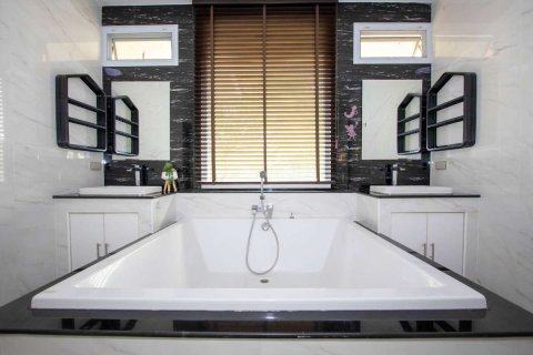 Casa de 3 dormitorios en Chiang Mai, Tailandia № 167144 - foto 6