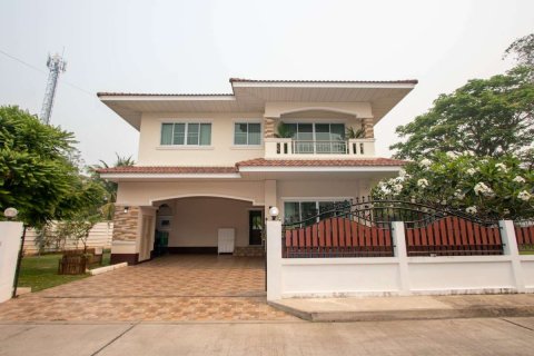 Casa de 3 dormitorios en Chiang Mai, Tailandia № 167144 - foto 8