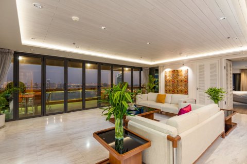 Condominio de 4 dormitorios en Bangkok, Tailandia № 133764 - foto 21