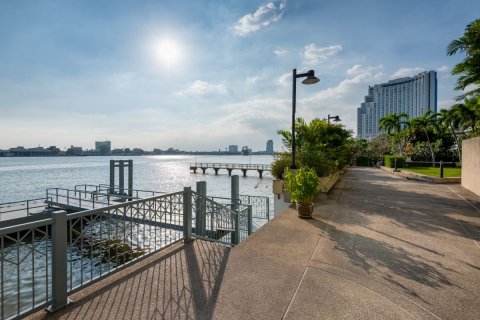 Condominio de 4 dormitorios en Bangkok, Tailandia № 133764 - foto 29