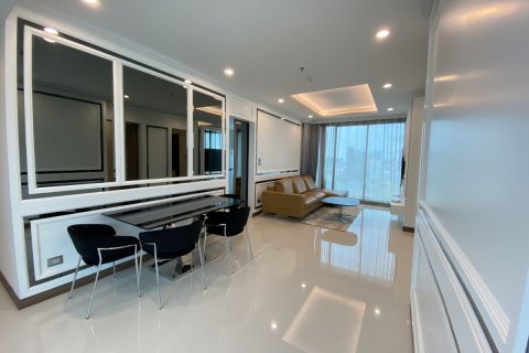 Condo in Watthana, Bangkok, Thailand, 3 bedrooms  № 133761