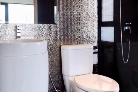 Condominio de 2 dormitorios en Bangkok, Tailandia № 133766 - foto 23
