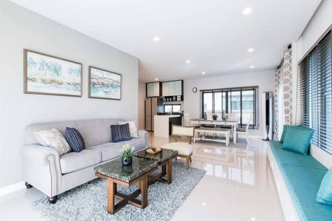 Chalet de 4 dormitorios en Bang Bon, Bangkok, Tailandia № 133765 - foto 2