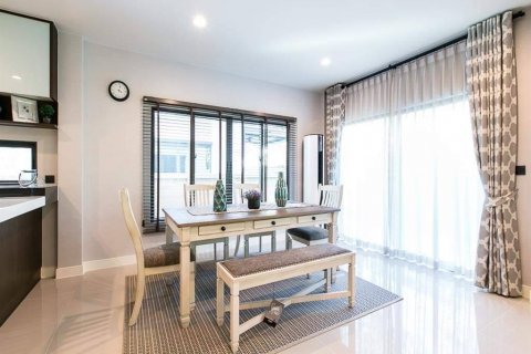 Chalet de 4 dormitorios en Bang Bon, Bangkok, Tailandia № 133765 - foto 14