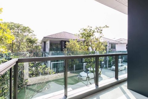 Chalet de 4 dormitorios en Bang Bon, Bangkok, Tailandia № 133765 - foto 8