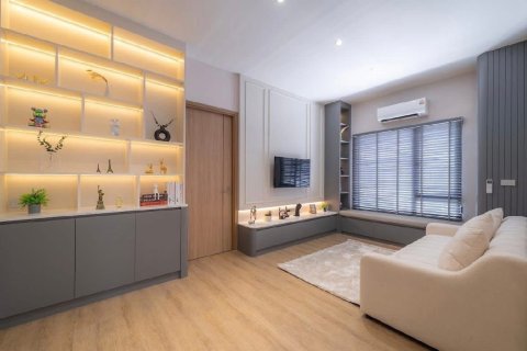 Chalet de 4 dormitorios en Pattaya, Tailandia № 172582 - foto 8