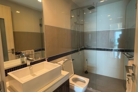 Apartamento de 2 dormitorios en Pattaya, Tailandia № 172585 - foto 13