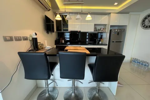 Apartamento de 2 dormitorios en Pattaya, Tailandia № 172585 - foto 25