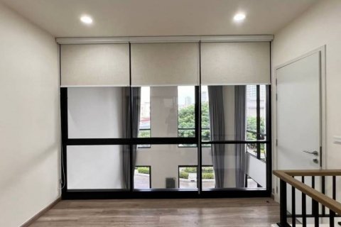 Adosado de 3 dormitorios en Bangkok, Tailandia № 134556 - foto 5