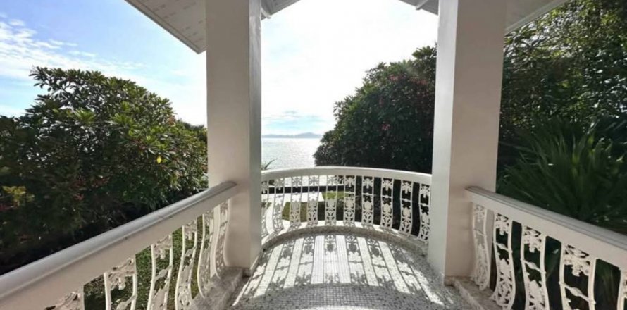 Casa de 3 dormitorios en Pattaya, Tailandia № 134551