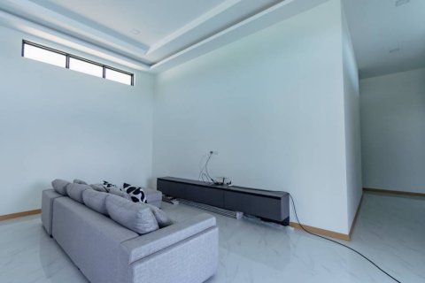 Chalet de 4 dormitorios en Hua Hin, Tailandia № 172655 - foto 5